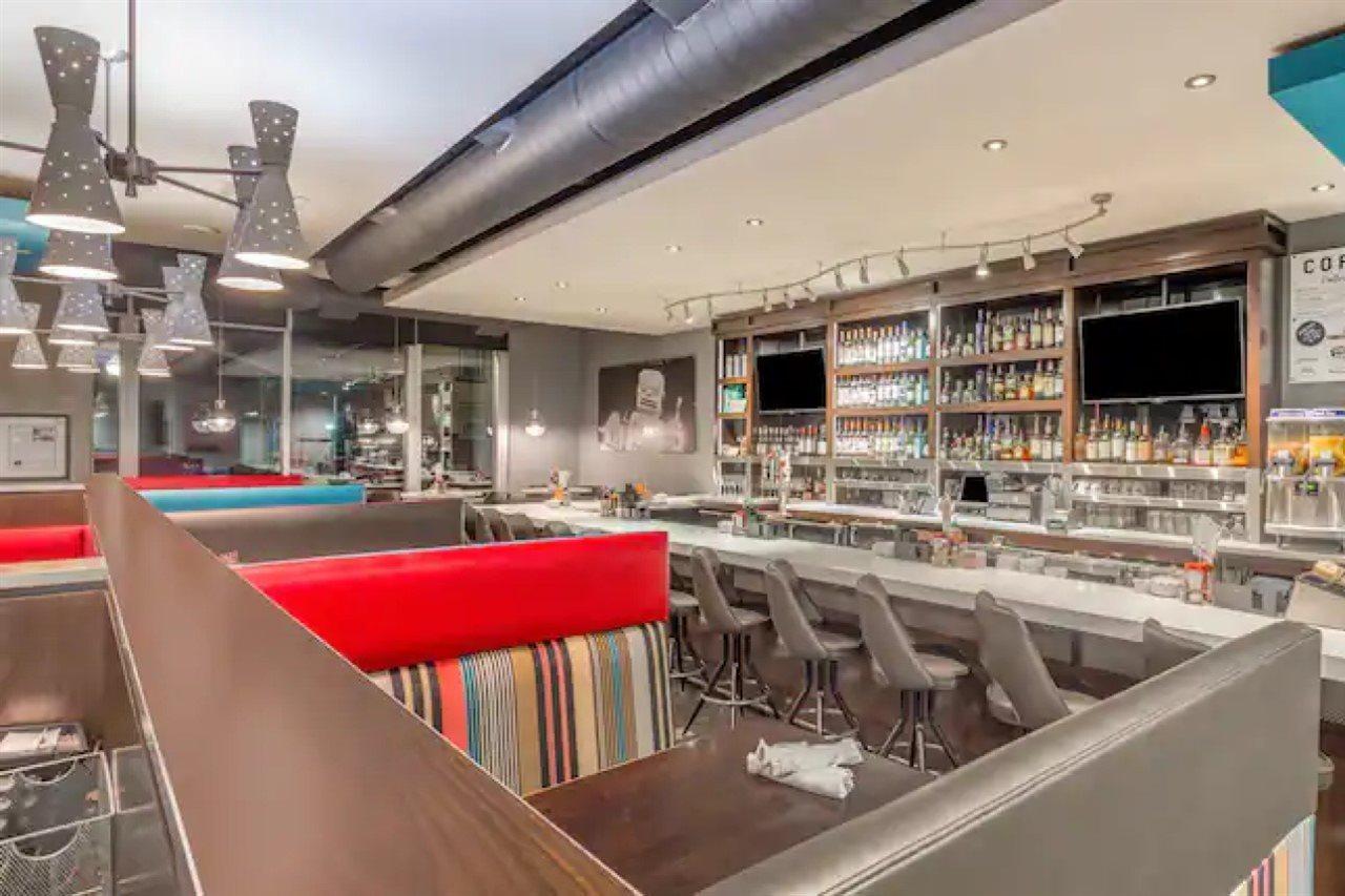 Hampton Inn & Suites Madison Downtown מראה חיצוני תמונה
