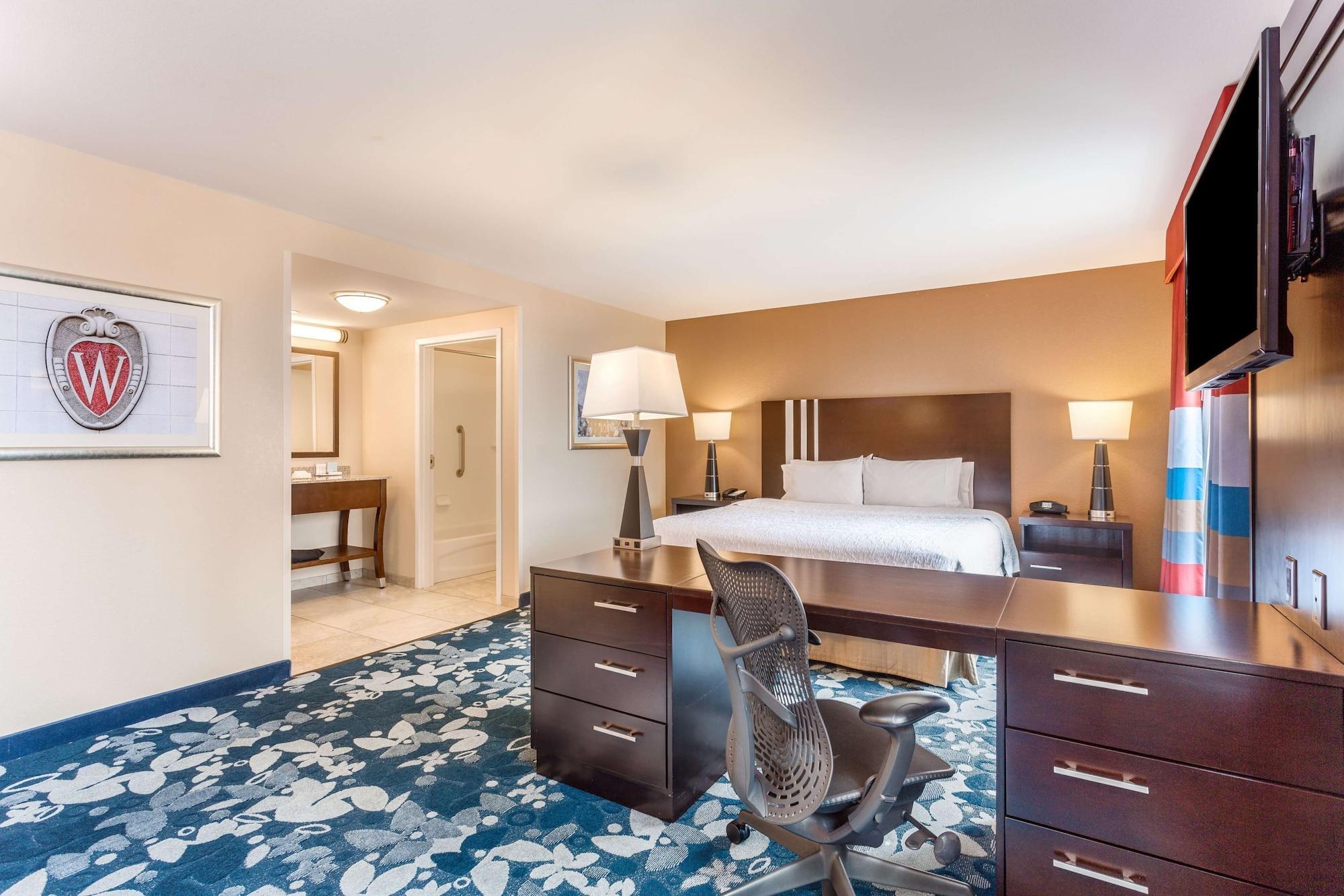 Hampton Inn & Suites Madison Downtown מראה חיצוני תמונה