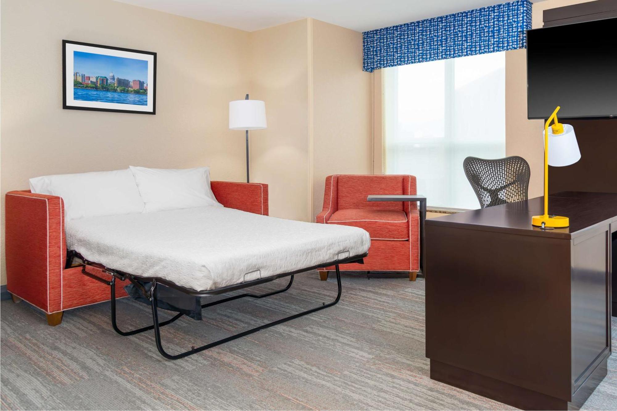 Hampton Inn & Suites Madison Downtown מראה חיצוני תמונה