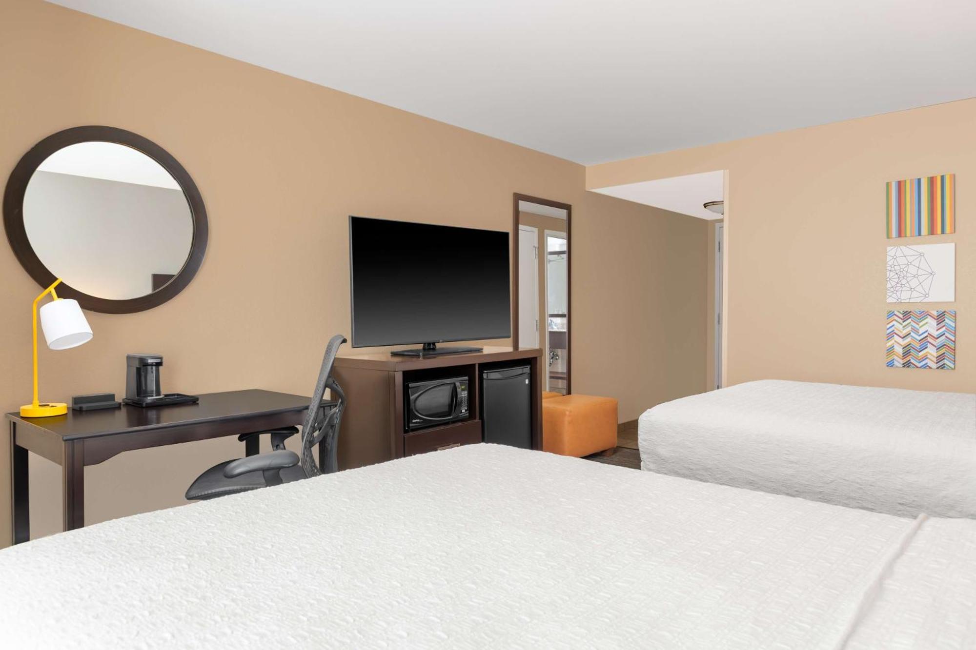 Hampton Inn & Suites Madison Downtown מראה חיצוני תמונה