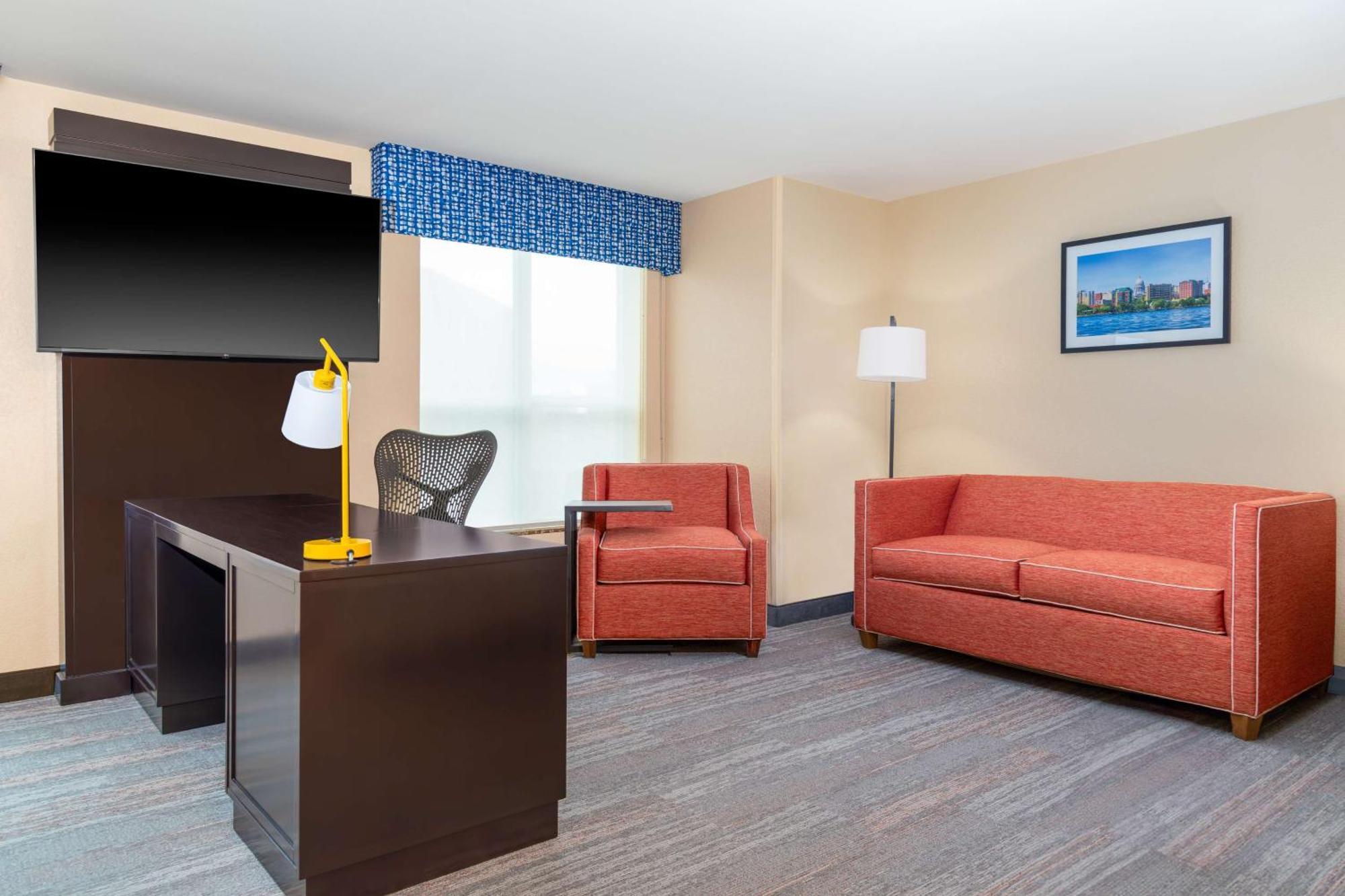 Hampton Inn & Suites Madison Downtown מראה חיצוני תמונה