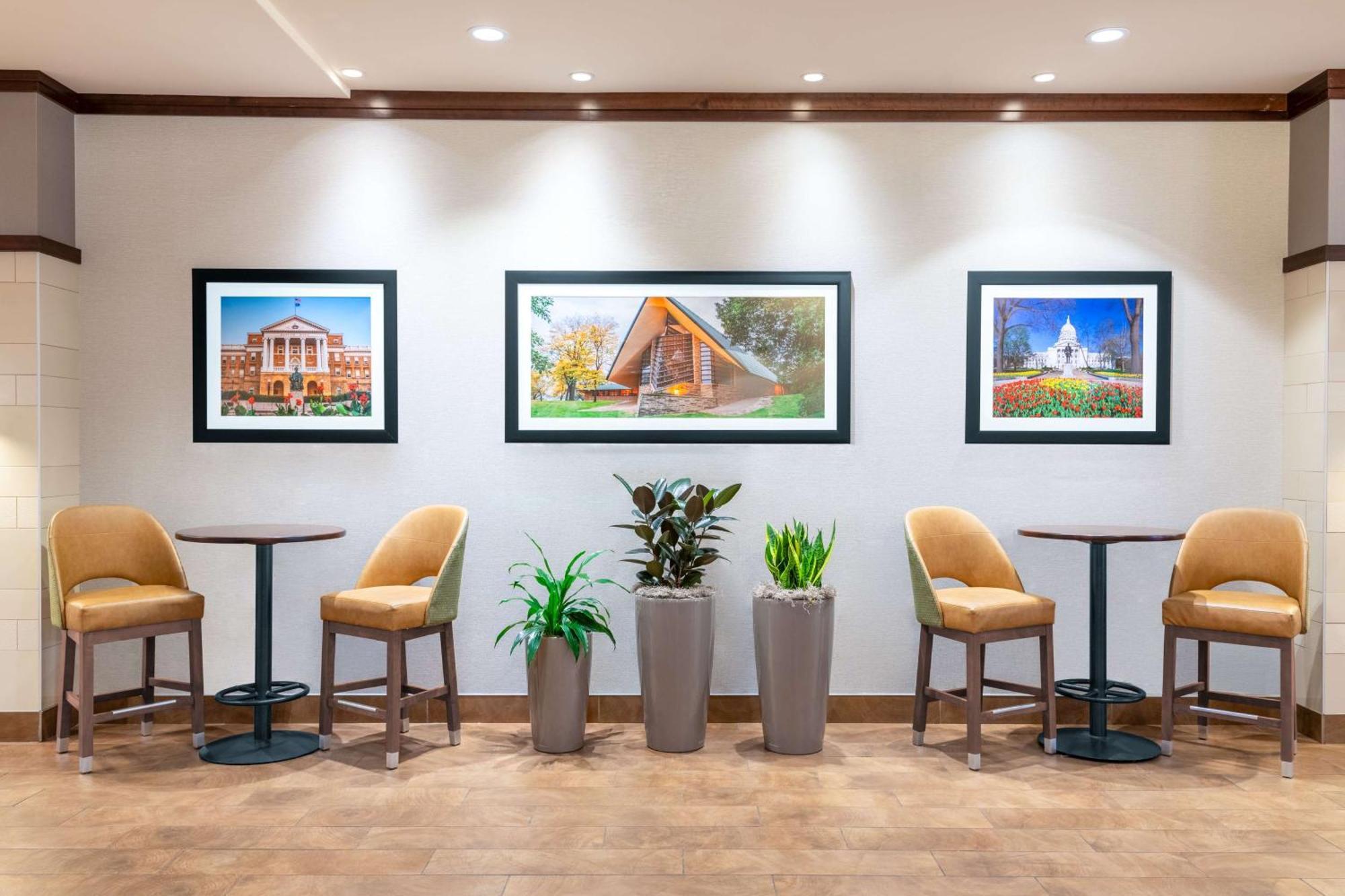 Hampton Inn & Suites Madison Downtown מראה חיצוני תמונה